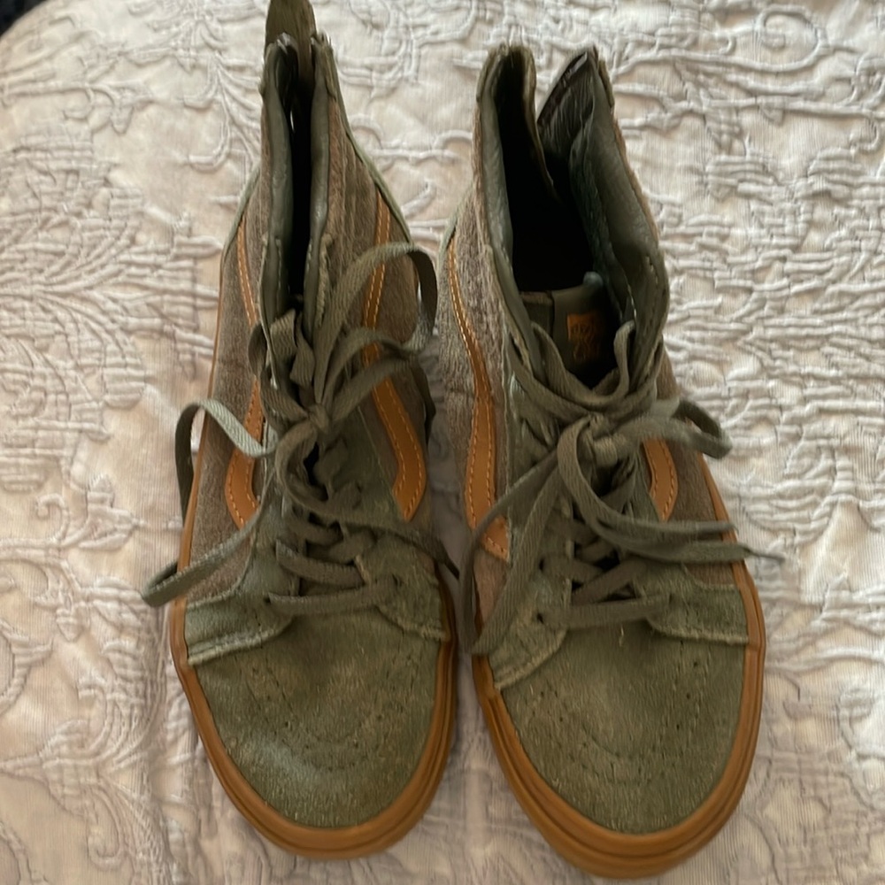 Vans, green and gum brown zip up high top